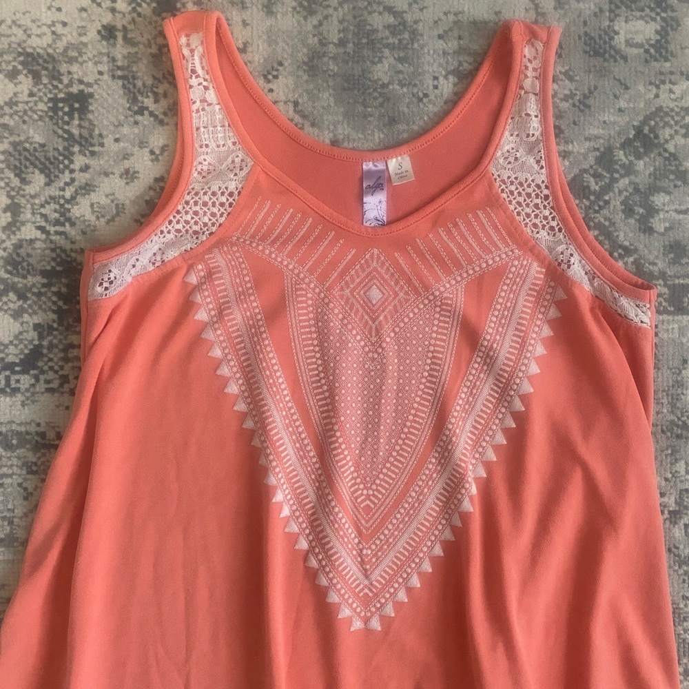 Summer Tank ☀️ - Picture 3 of 3